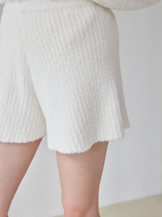 Frill Logo Rib Feather Short Pants