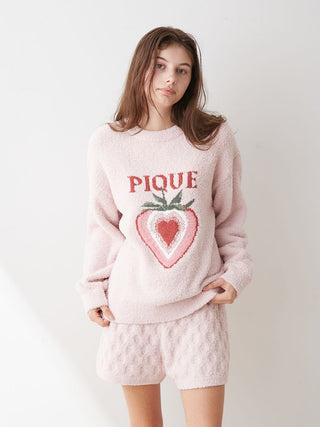 Strawberry JQD Pullover Top