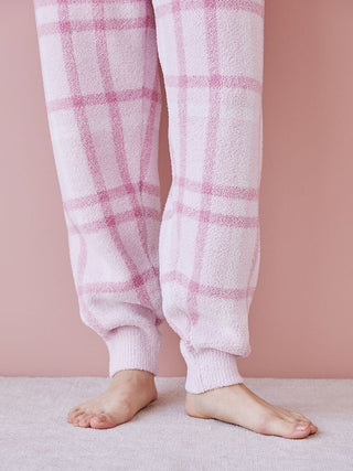 Pastel pink checkered pajama pants for women, featuring Gelato Pique's soft and breathable fabric, ideal for comfortable lounging.