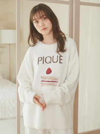 Women's Cake Jacquard Pullover Sweater with "PIQUE" lettering, showcasing cozy loungewear with a charming cake motif design.