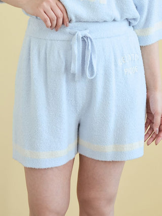Smoothie Trim Line Short-sleeved Pullover & Shorts Set