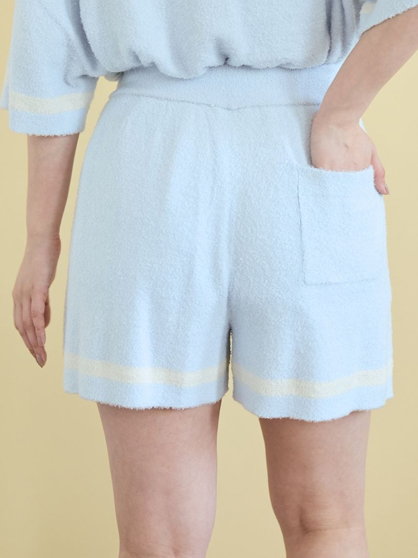 Smoothie Trim Line Short-sleeved Pullover & Shorts Set
