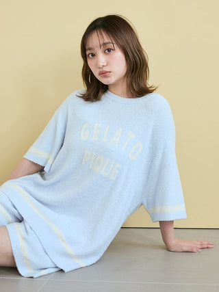 Smoothie Trim Line Short-sleeved Pullover & Shorts Set