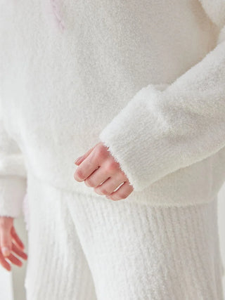 [Valentine] Frill Logo Feather Pullover