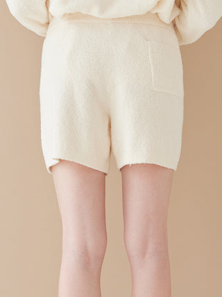 Airy Moco Dinosaur Sagara Embroidery Shorts