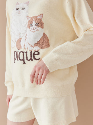 Airy Moco Cat Jacquard Pullover