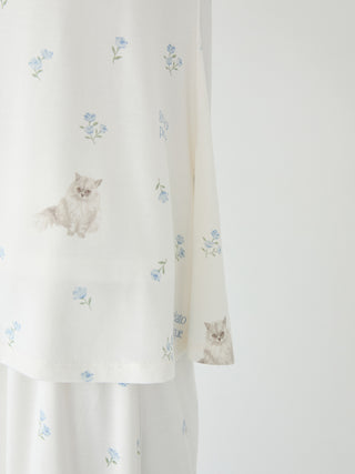 Cat and Flower Pullover with Built-in Cups