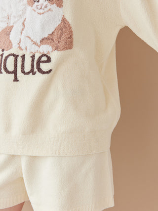 Airy Moco Cat Jacquard Pullover