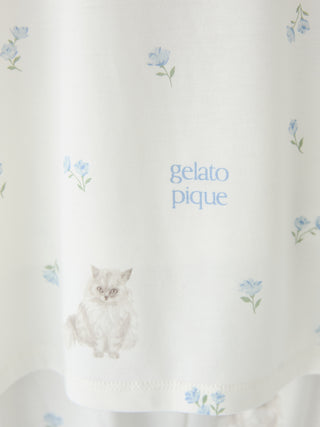 Cat and Flower Pullover with Built-in Cups