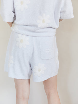 Gelato Pique USA Smoothie Daisy pastel loungewear set featuring daisy motifs, premium loungewear and sleepwear for cozy elegance.