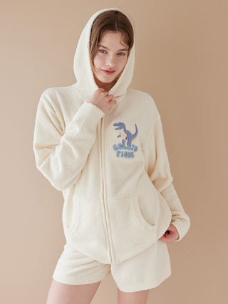 Airy Moco Dinosaur Sagara Embroidery Shorts