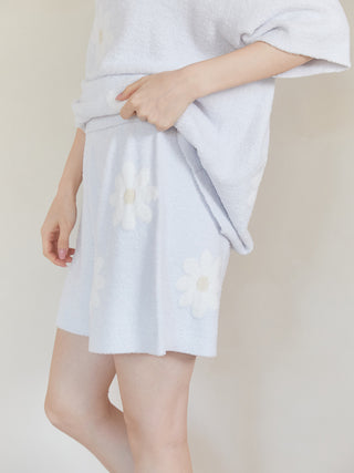 Light pastel pullover and shorts with daisy motifs by Gelato Pique USA, showcasing premium loungewear and sleepwear elegance.