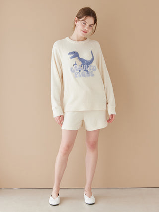 Airy Moco Dinosaur Sagara Embroidery Shorts