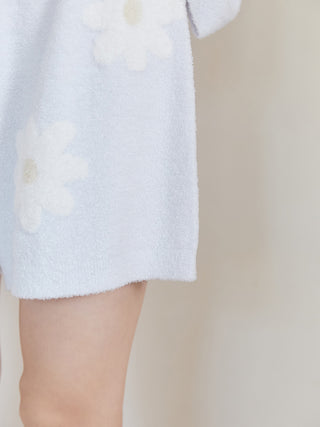 Smoothie Daisy Pullover in pastel with daisy motifs for premium loungewear from Gelato Pique USA.