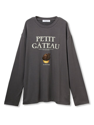 Men's long sleeve T-shirt with chocolate cupcake and bear cookie design, French text 'Petit Gâteau' featured on front.