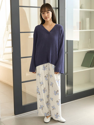 Airy Moco Ribbed V-neck Pullover