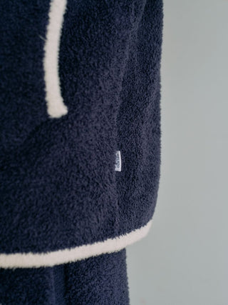 [BEGIN] Men's Powder Color-scheme Vest