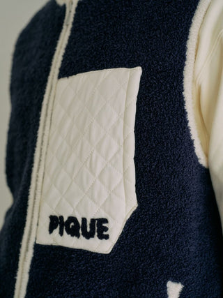 [BEGIN] Men's Powder Color-scheme Vest