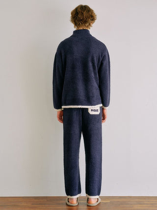 [BEGIN] Men's Powder Color-scheme Pullover