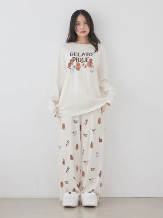 Model wearing cream [HALLOWEEN] Night Parade Dogs Prints Pants