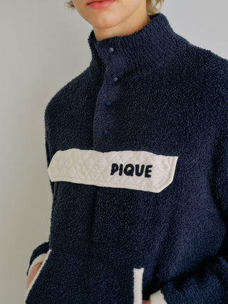 [BEGIN] Men's Powder Color-scheme Pullover