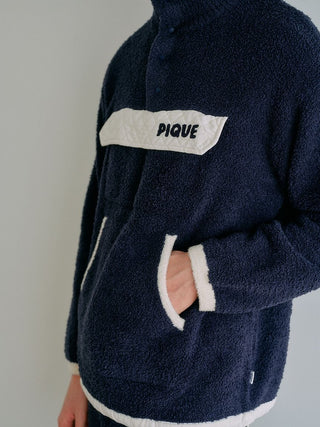 [BEGIN] Men's Powder Color-scheme Pullover