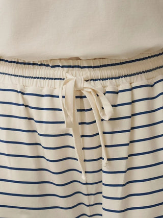 Cool-to-touch Heart Striped Shorts