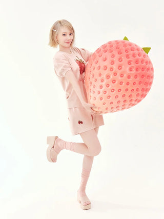 Airy Moco Strawberry Jacquard Shorts