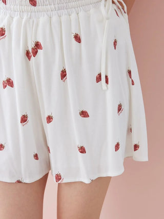Strawberry Rayon Cut-and-sew Shorts
