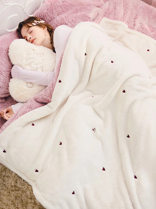 [Sleep] Heart Fur Cushion - view 8