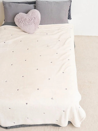 [Sleep] Heart Fur Cushion - view 7
