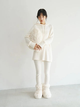[Sleep] Heart Fur Cushion - view 9