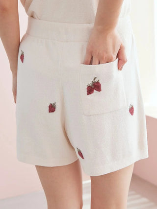 Airy Moco Strawberry Jacquard Shorts