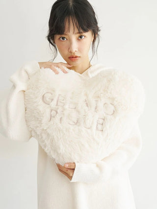 [Sleep] Heart Fur Cushion - view 11