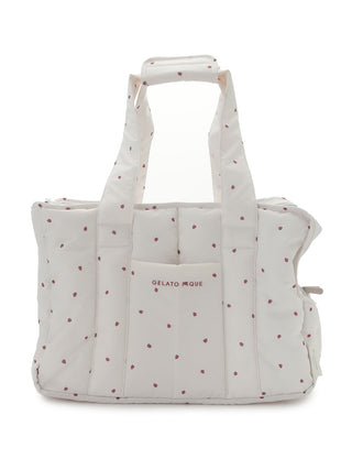 CAT & DOG Strawberry Quilted Carry Bag by Gelato Pique USA. A fluffy cotton strawberry print tote quilted bag for adults. The zippered top cover fits dogs and cats up to 6 kg. 