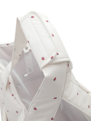 CAT & DOG Strawberry Quilted Carry Bag by Gelato Pique USA. A fluffy cotton strawberry print tote quilted bag for adults. The zippered top cover fits dogs and cats up to 6 kg. 