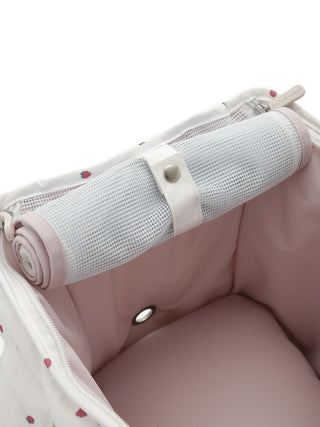 CAT & DOG Strawberry Quilted Carry Bag by Gelato Pique USA. A fluffy cotton strawberry print tote quilted bag for adults. The zippered top cover fits dogs and cats up to 6 kg. 