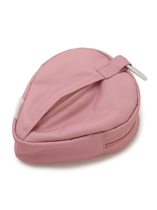 CAT & DOG Strawberry Pouch by Gelato Pique USA.  A colon and cute strawberry-shaped pouch with a carabiner that can be hooked to walking bag. Made with the usual "gelato pique" fare of quality fabrics and pastel hues design. 