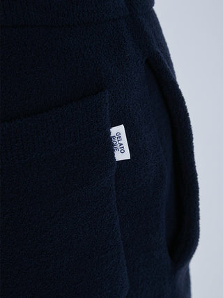 A Jacquard pullover for men by Gelato Pique USA that is made of airy mocco and feels fluffy and dry to the touch. 