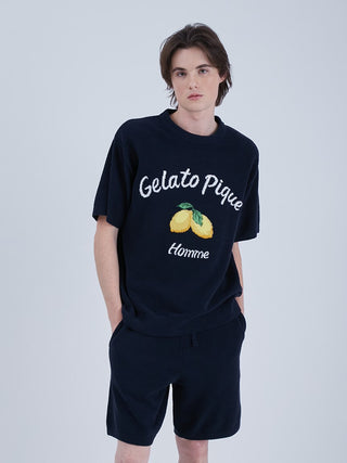 A Jacquard pullover for men by Gelato Pique USA that is made of airy mocco and feels fluffy and dry to the touch. 