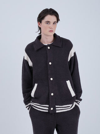 Gelato Pique HOMME's bear theme inspired "Babymoko" roomwear. A collared jacket with brand logo jacquard on the back.