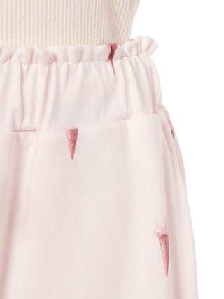 The long pants with the ice pattern are from Gelato Pique USA. The first in a series of long pants designed for lounging about the house that include ice cream as a design motif.