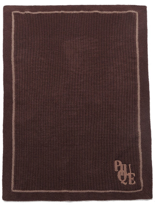 Bitter Blanket, a Baby Moco Blanket with Bitter Cacao Scent by Gelato Pique USA. Match it with loungewear made of the same material to enjoy a luxurious pair coordination.